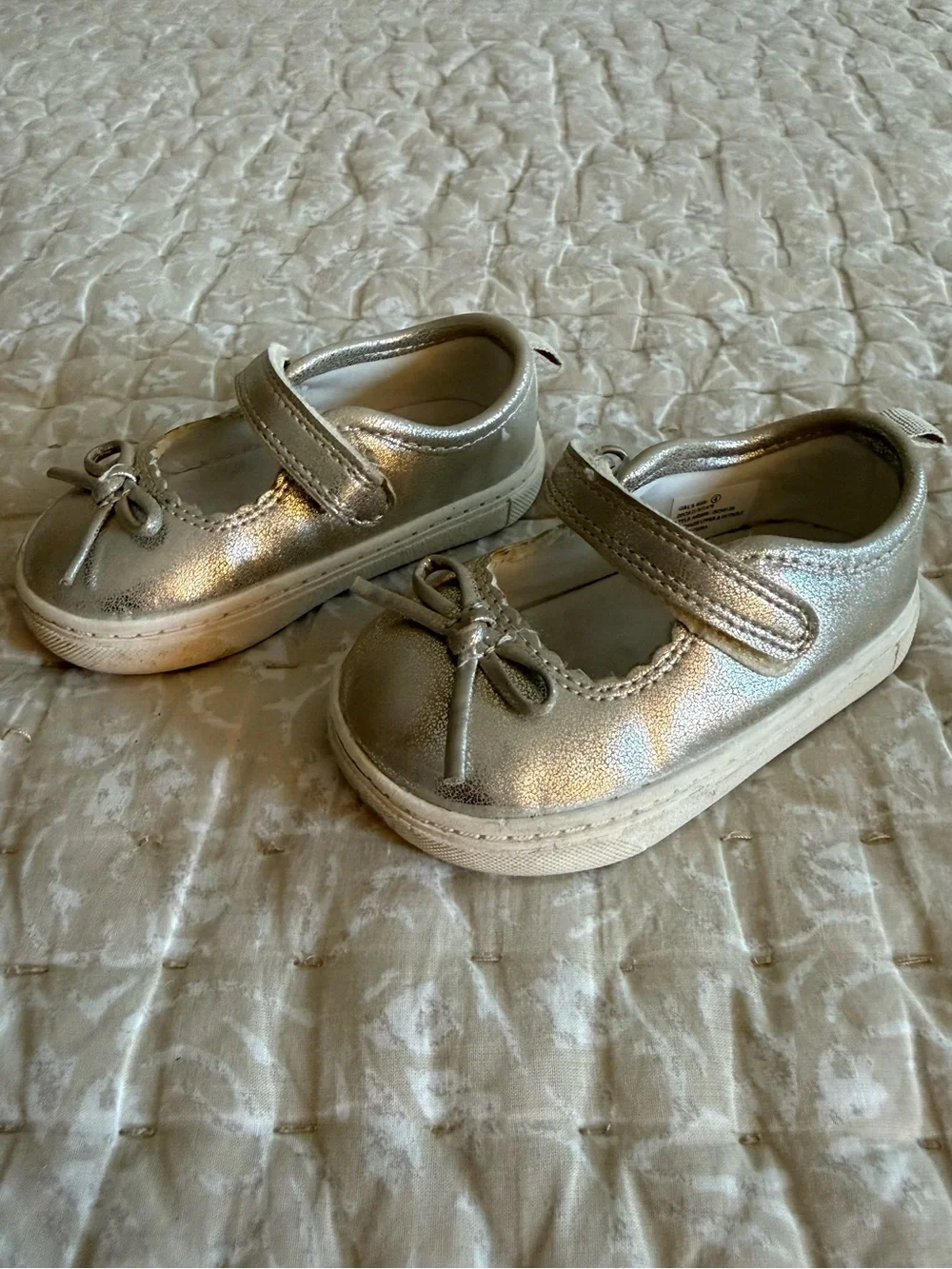 Carter's Baby Girls Size 4 Metallic Mary Jane Sneaker Shoes